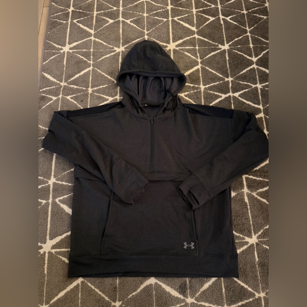 Under armour L Black Hoodie womens hoodie